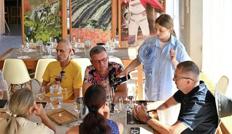 «Виноградный экспресс» соединит летом пять городов Крыма: расписание, маршруты «Виноградный экспресс» соединит летом пять городов Крыма: расписание, маршруты