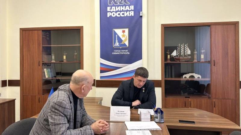 Роман Кулаков обсудил проблемные вопросы избирателей Роман Кулаков обсудил проблемные вопросы избирателей