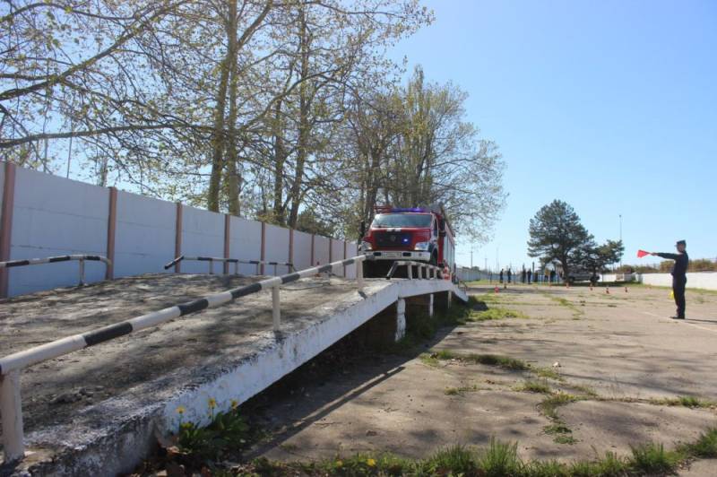 Определен победитель смотра-конкурса на звание «Лучший водитель пожарного автомобиля ГКУ РК «Пожарная охрана Республики Крым» Определен победитель смотра-конкурса на звание «Лучший водитель пожарного автомобиля ГКУ РК «Пожарная охрана Республики Крым»