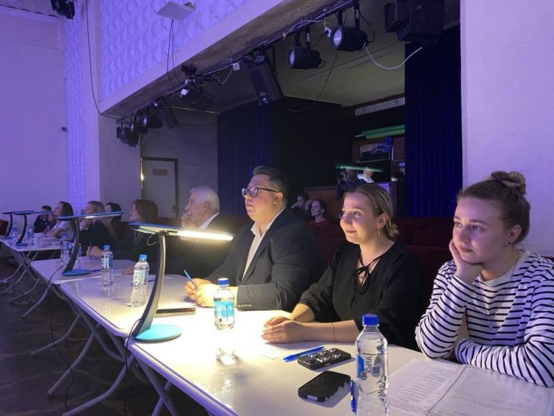 Коллективы Культурного комплекса «Корабел» выступили перед экспертной комиссией Коллективы Культурного комплекса «Корабел» выступили перед экспертной комиссией