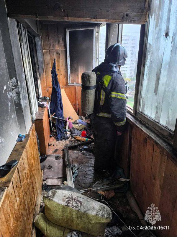 Последствия пожара в квартире многоэтажки на проспекте Генерала Острякова