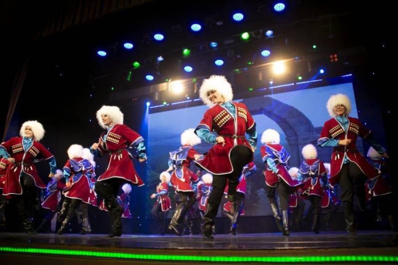 В Севастопольском центре культуры и искусств состоялся концерт ко Дню танца В Севастопольском центре культуры и искусств состоялся концерт ко Дню танца