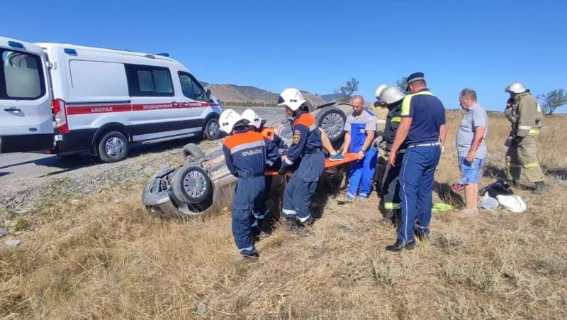 Алексей Ерёменко: Поздравляю работников скорой медицинской помощи с их профессиональным праздником!