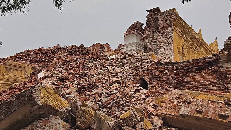 Разрушенный храм: жители Мьянмы остались без работы после землетрясения