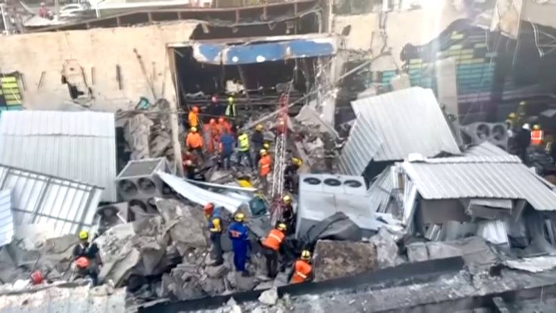 В Санто-Доминго рухнула крыша ночного клуба: около 100 погибших