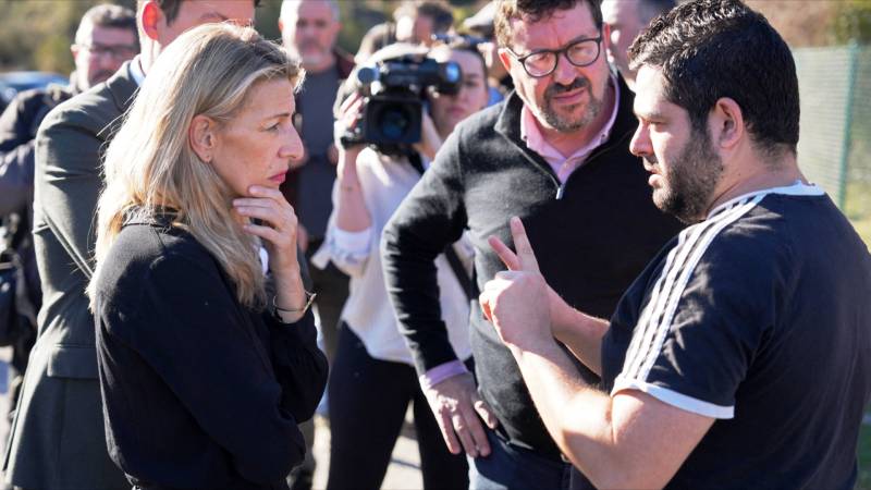 Вице-премьер Испании посетила место смертоносного взрыва на шахте