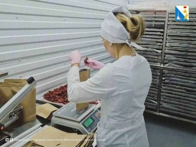Семь севастопольских предприятий получили сертификат «Сделано в России» Семь севастопольских предприятий получили сертификат «Сделано в России»