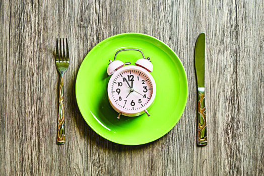 Ученые обнаружили пользу 16-часового голодания