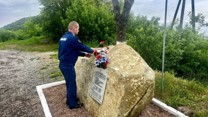 Знамя Победы развевается на вершине горы Куш-Кая! Знамя Победы развевается на вершине горы Куш-Кая!