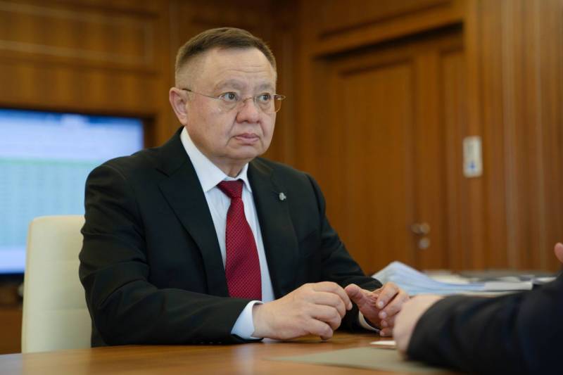 Глава Минстроя России Ирек Файзулин провел рабочую встречу с губернатором Севастополя Михаилом Развожаевым Глава Минстроя России Ирек Файзулин провел рабочую встречу с губернатором Севастополя Михаилом Развожаевым