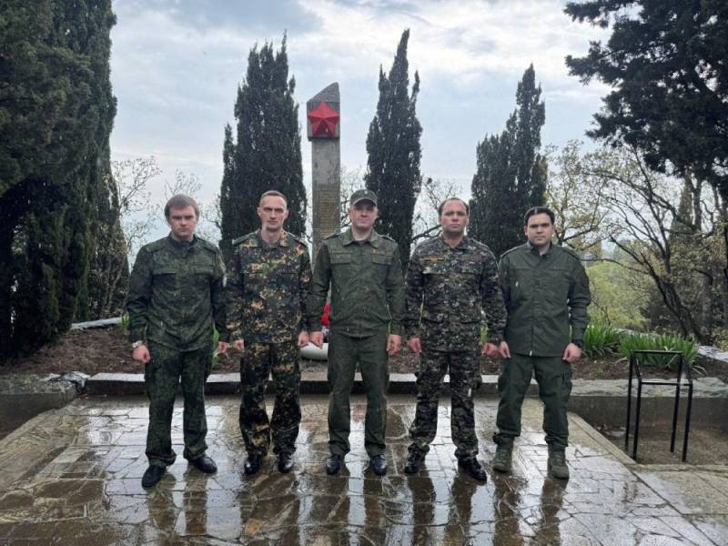 В Республике Крым следователи регионального управления СК России благоустроили парк в честь советских солдат-освободителей