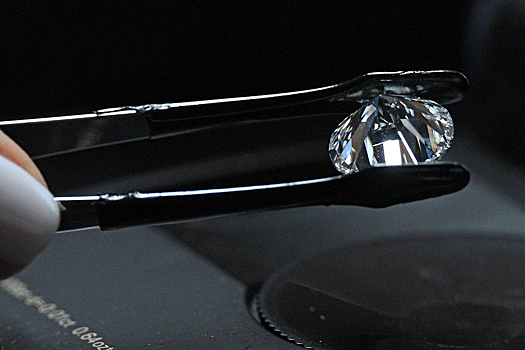 Один из финансовых центров мира закупил российские алмазы