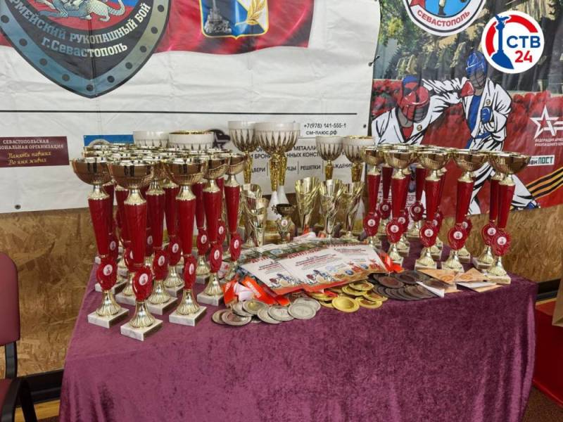 В преддверии 9 мая в Севастополе проходят традиционные соревнования по армейскому рукопашному бою В преддверии 9 мая в Севастополе проходят традиционные соревнования по армейскому рукопашному бою