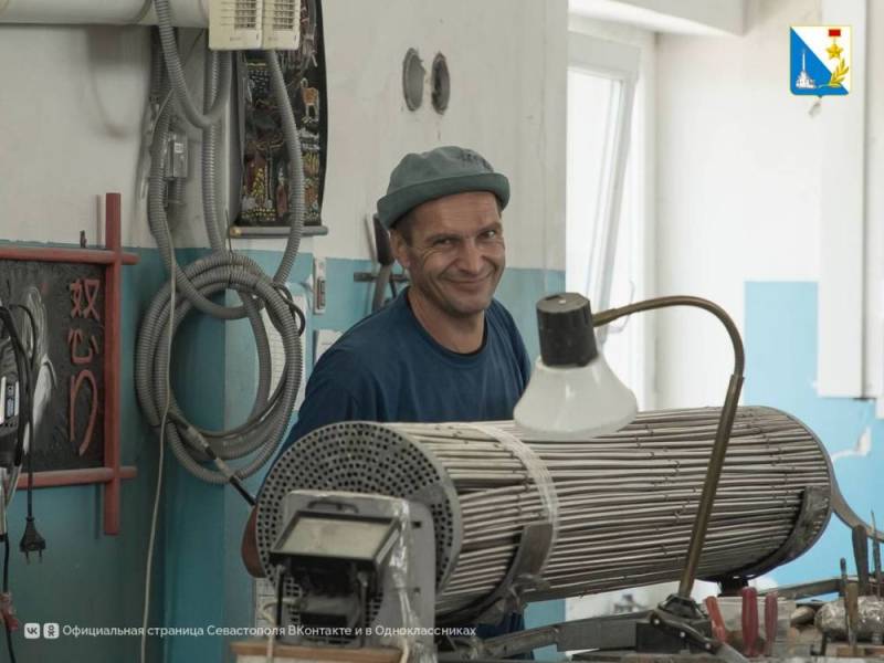 Семь севастопольских предприятий получили сертификат «Сделано в России» Семь севастопольских предприятий получили сертификат «Сделано в России»