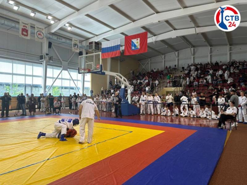 В преддверии 9 мая в Севастополе проходят традиционные соревнования по армейскому рукопашному бою В преддверии 9 мая в Севастополе проходят традиционные соревнования по армейскому рукопашному бою