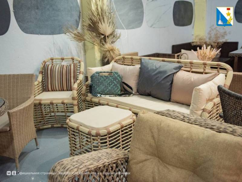 Семь севастопольских предприятий получили сертификат «Сделано в России» Семь севастопольских предприятий получили сертификат «Сделано в России»