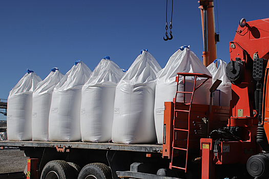 ЕС увеличил ввоз удобрений из РФ до максимума