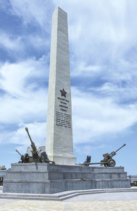 Памятниками воинской доблести в Крыму