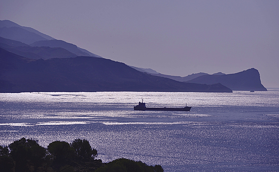 Путин предупредил о последствиях ударов по теневому флоту России