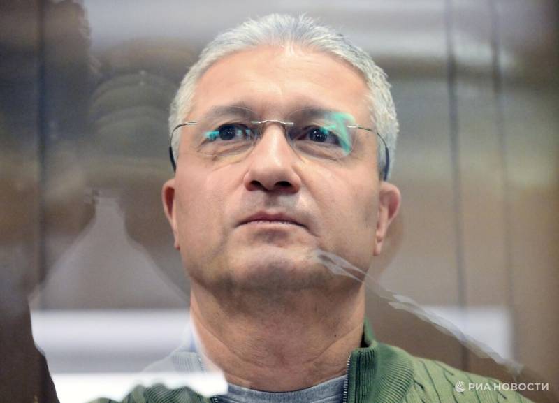 Потерпевшие просят взыскать с Иванова более четырех миллиардов рублей