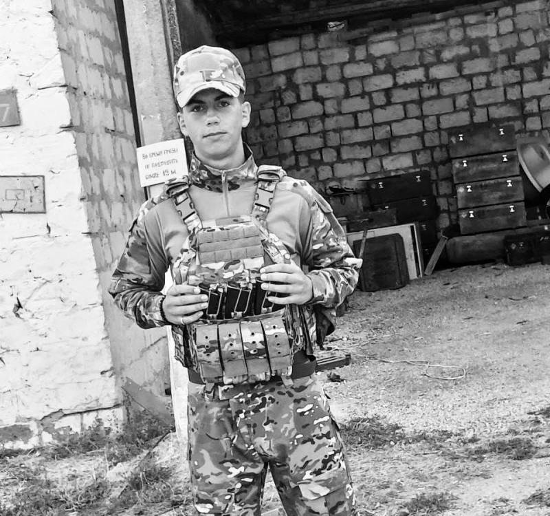 В Севастополе простились со снайпером, погибшим в зоне СВО