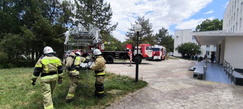 В Армянской больнице потушили условный пожар