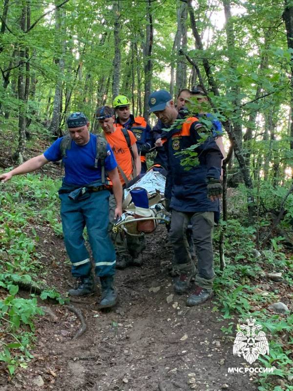 Спасатели МЧС России оказали помощь на горе Бойко