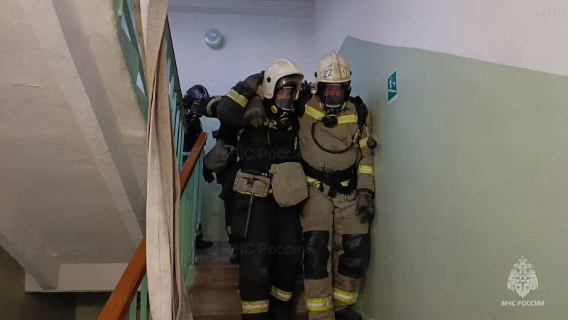 В Евпатории пожарные провели учения в родильном доме