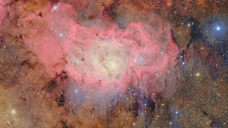 Гигантский глаз Вселенной: крупнейший телескоп сделал снимки галактик