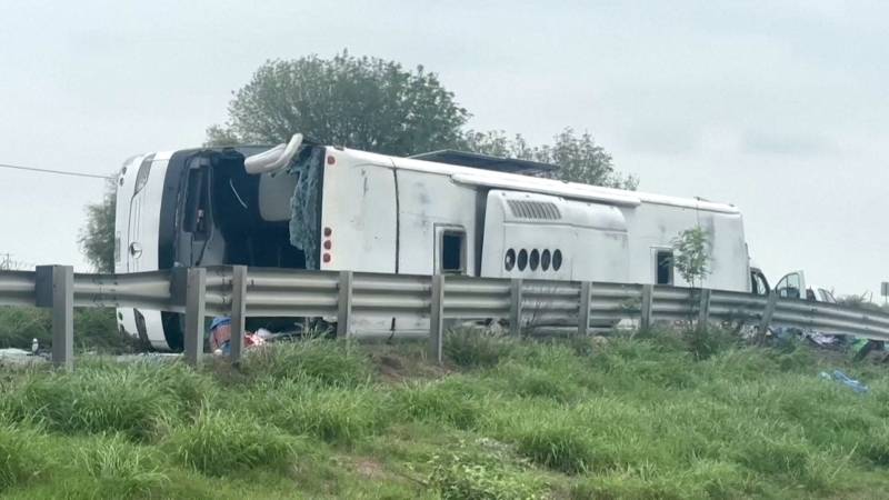 В Мексике перевернулся автобус с пассажирами: 11 погибших