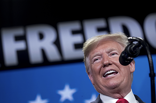 Трамп обвинил БРИКС в попытках подорвать статус доллара