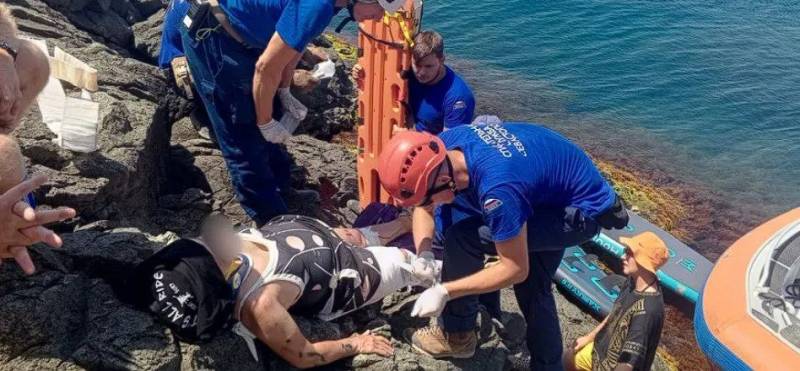 Женщина сорвалась со скалы у пляжа Дианы