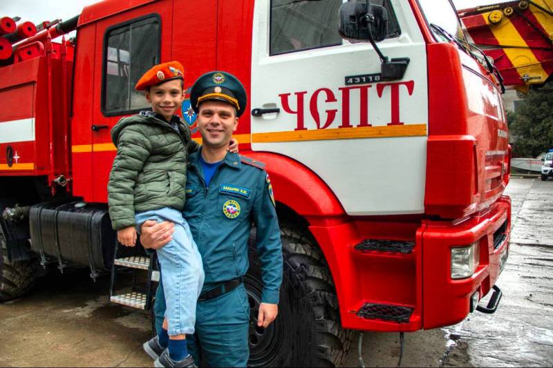 Сотрудник МЧС России в отпуске потушил пожар