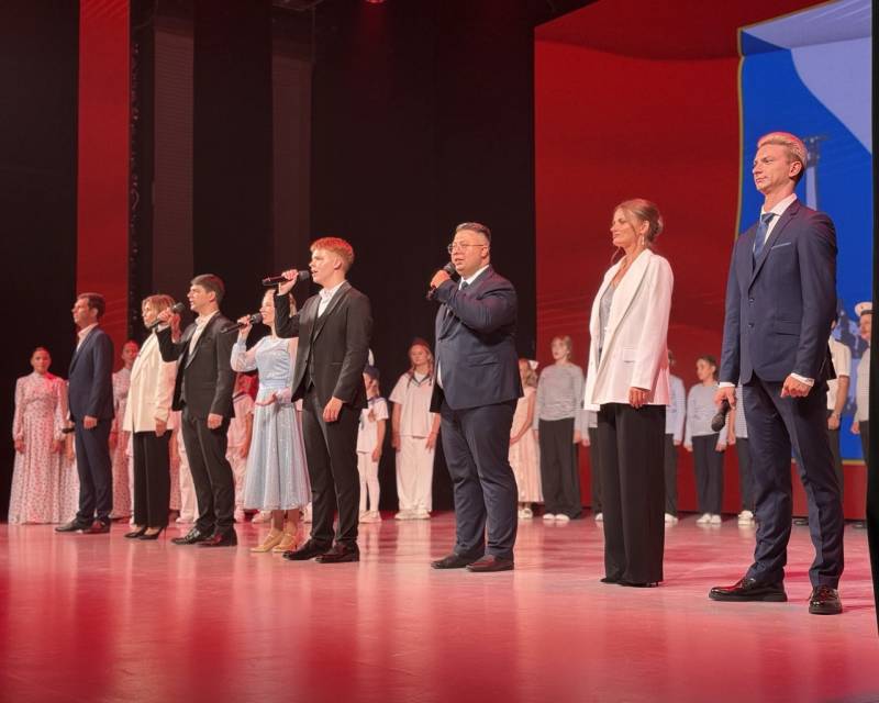 В МКЦ «Бухта Казачья» прошел концерт ко Дню Военно-Морского Флота