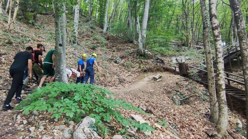 В Бахчисарайском районе спасли женщину, которая повредила ногу