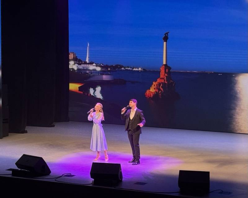 В МКЦ «Бухта Казачья» прошел концерт ко Дню Военно-Морского Флота