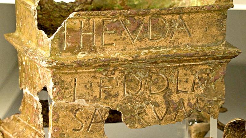 «emstrongЭней»/em/strong помогает историкам воссоздавать древнеримские надписи