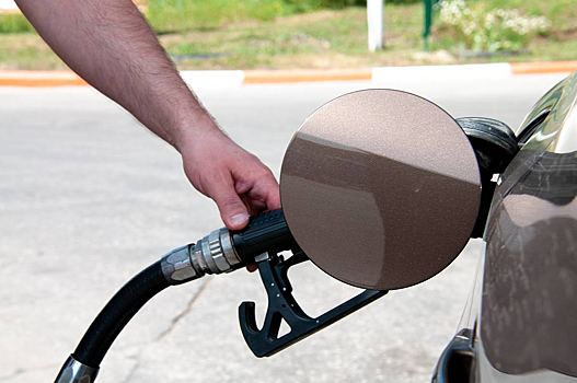 Биржевая стоимость бензина вернулась к росту