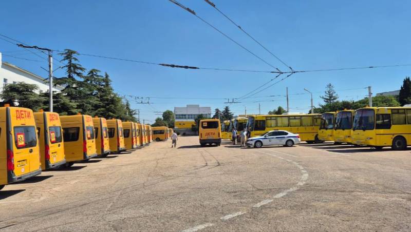 Госавтоинспекция Севастополя провела проверку готовности школьных автобусов к перевозке детей Госавтоинспекция Севастополя провела проверку готовности школьных автобусов к перевозке детей
