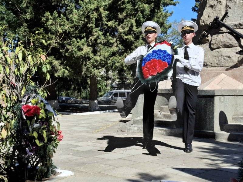 Память погибших моряков подлодки «Курск» почтили в Севастополе