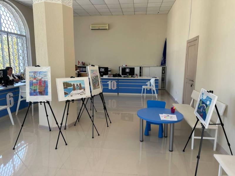 В новом центре обслуживания абонентов на улице Ленина, 13 ГУП «Севастопольгаз» открылась выставка «Любимому городу посвящается» В новом центре обслуживания абонентов на улице Ленина, 13 ГУП «Севастопольгаз» открылась выставка «Любимому городу посвящается»