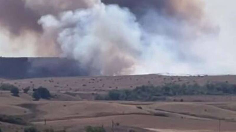 Сильный пожар под Симферополем - что известно