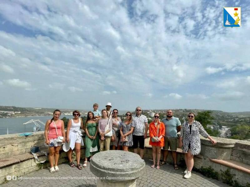 Подайте заявку и проведите авторскую экскурсию Подайте заявку и проведите авторскую экскурсию