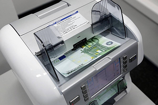 Банк России повысил курсы евро и юаня