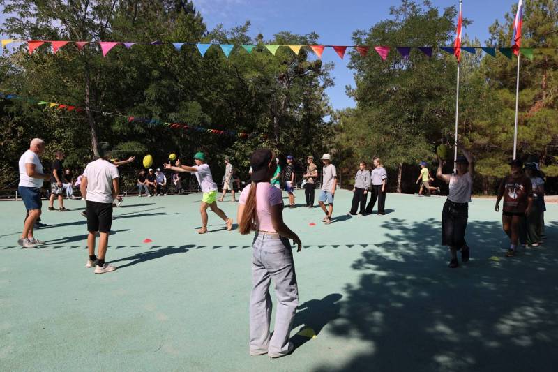 Севастопольские сотрудники полицейского наркоконтроля провели профилактическое мероприятие в детском лагере Севастопольские сотрудники полицейского наркоконтроля провели профилактическое мероприятие в детском лагере