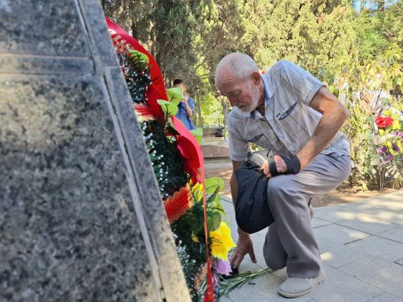 Память погибших моряков подлодки «Курск» почтили в Севастополе