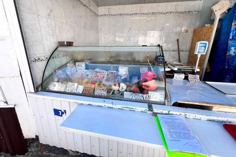 На рынке «Чайка» выявлены нарушения в хранении и реализации рыбной продукции — выписаны штрафы на 60 тыс