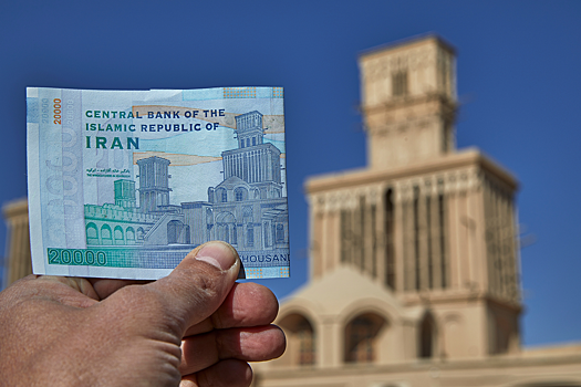 Комитет парламента Ирана одобрил законопроект о деноминации риала