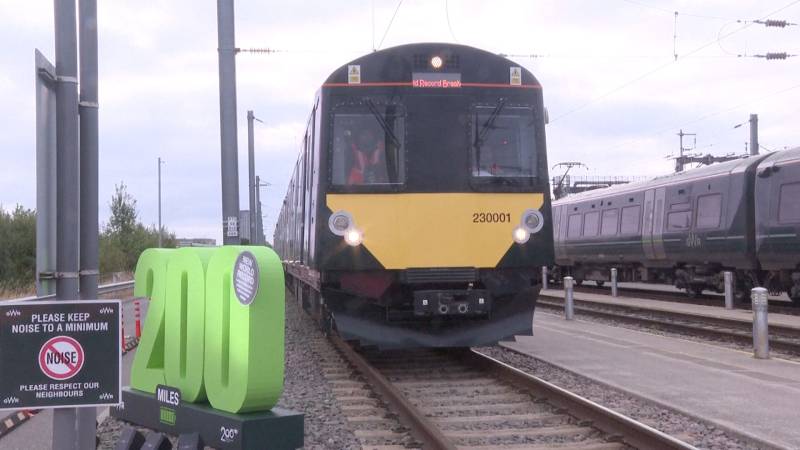 Поезд на аккумуляторах побил мировой рекорд по дальности поездки на одном заряде