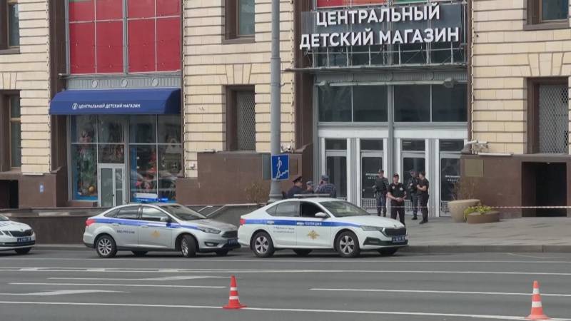 В «Детском мире» в Москве погиб человек в результате взрыва баллона